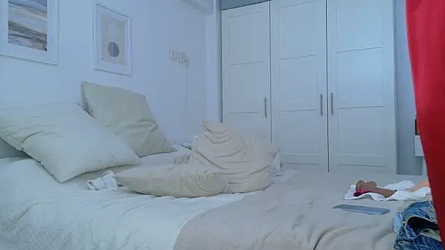 MissFrenchy webcam