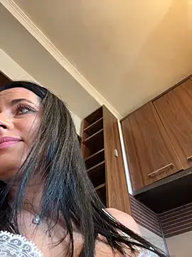 Hotmomcheckk_ webcam