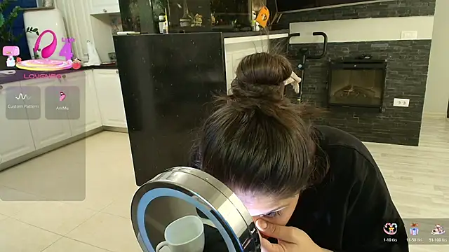 Layla- webcam