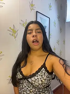 Laia_white webcam