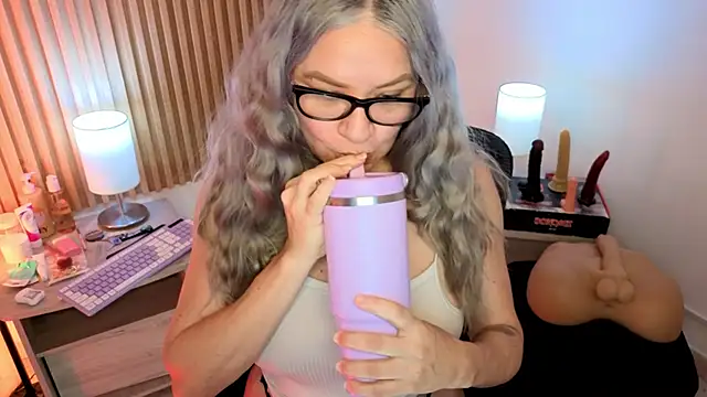 MarianL0ve webcam