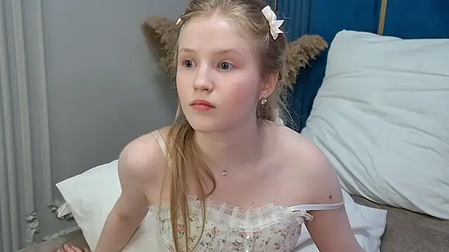 LilianHowards webcam
