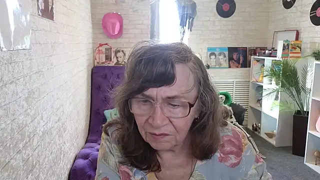 Betty_Brick webcam