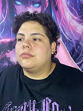 Hailey_Curvy webcam