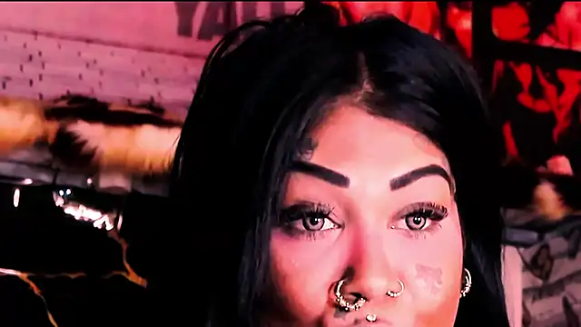 indian_dreamgirl webcam