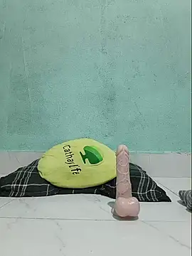 Shine_Mai webcam