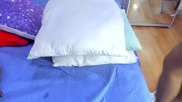 Angel_Avni webcam