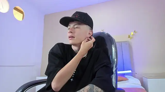Nascary_Fox webcam