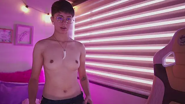 tommy_blue webcam