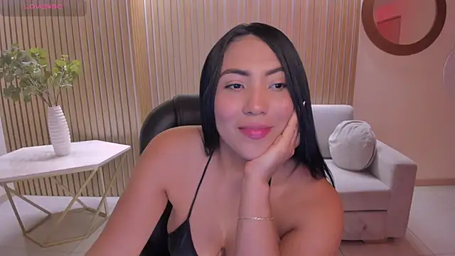 NatalieLewis webcam
