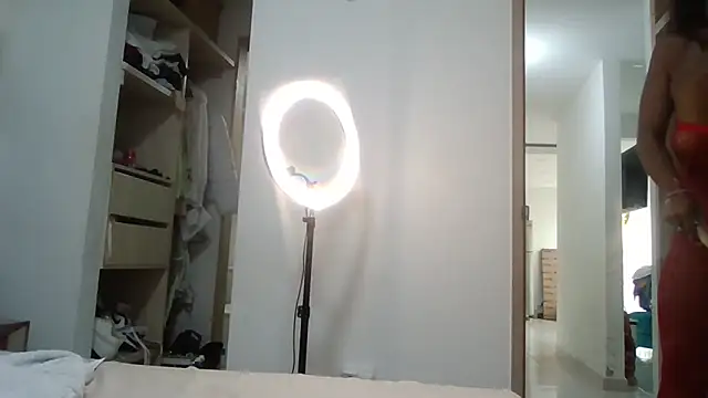 JadaMillss webcam