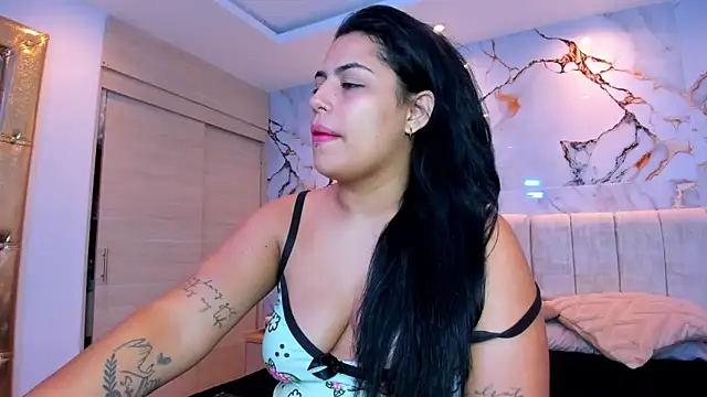 kiana_cream webcam