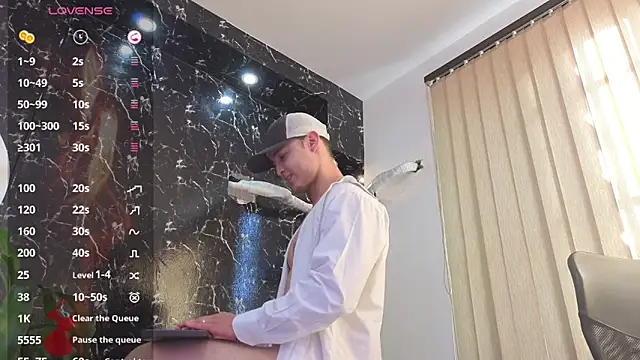 Alexander_ferre webcam