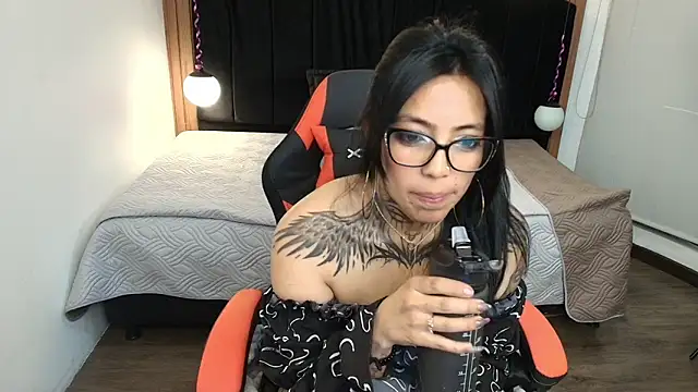 LiaMonroee_ webcam
