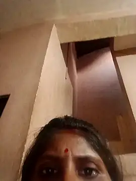Maya_mohni webcam