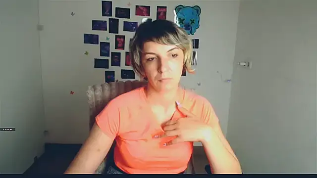 Lana_Foxyy webcam