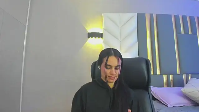 ChloeHarper_ webcam