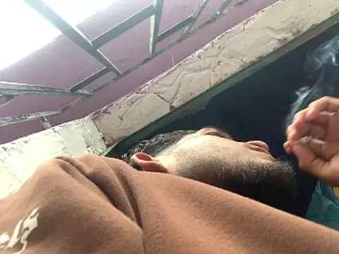 tanned_boy webcam