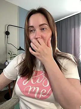 Kiss_My_Body webcam