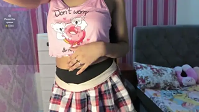Mica_Jones webcam
