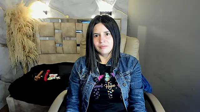 Cata_black webcam