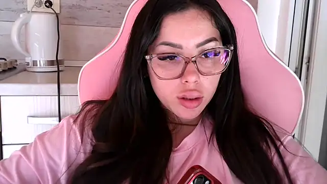 LovelyJulliette webcam