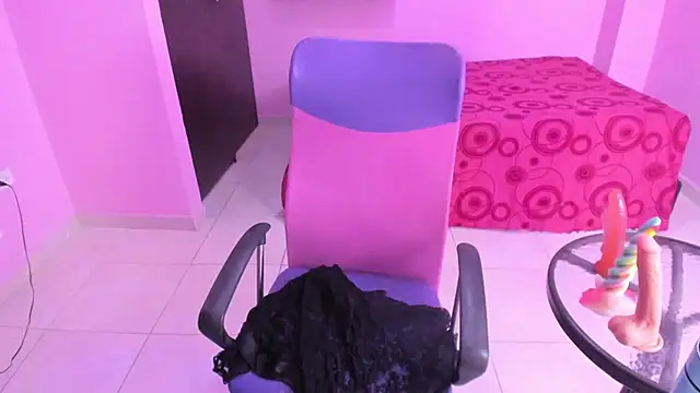 mommy_whore_slut webcam