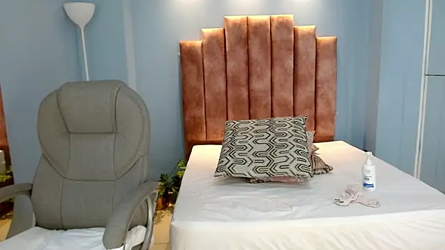 sussy_leon webcam