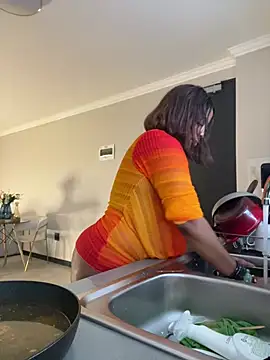 CurvyDesire1 webcam