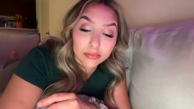 lustfulsmiles webcam