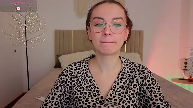 Real_cutie1 webcam