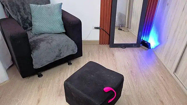 Rebeka-baker webcam