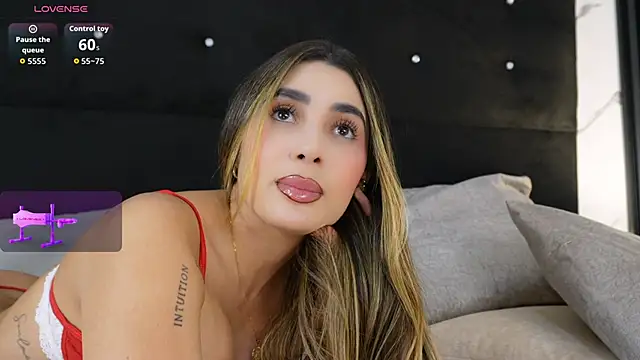 Annyy_Rosse webcam