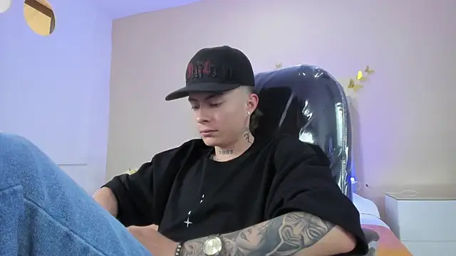 Nascary_Fox webcam