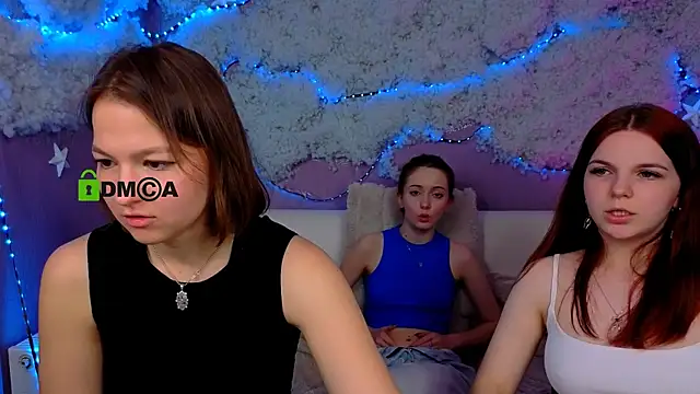 chloe_ley webcam