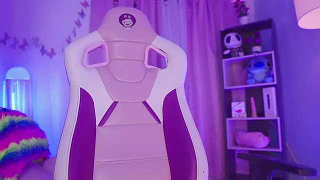 nahomy_2308 webcam