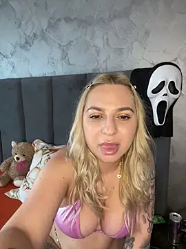 AmandaSnack webcam