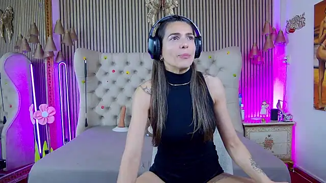 PlayfulShow webcam