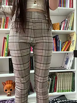 LolloLara91 webcam