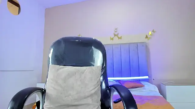 Nascary_Fox webcam
