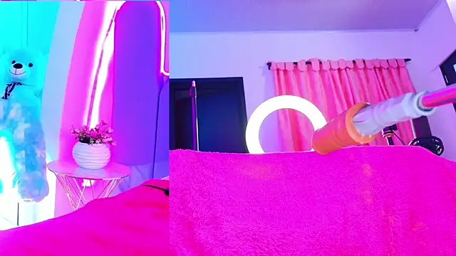 NathaxaLeans webcam