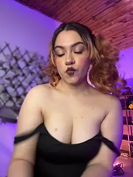 NikkiNix