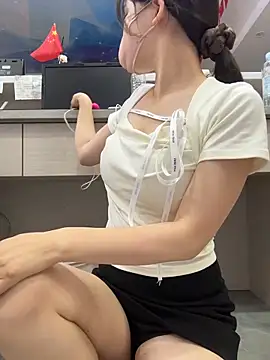 gougou13 live sex cam