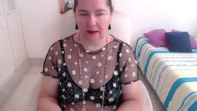 leonela_69 webcam
