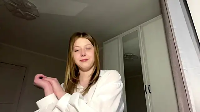 HeyItsAgata webcam
