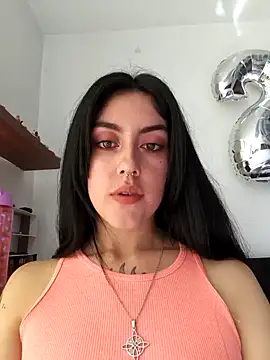 Mazikeen-- webcam