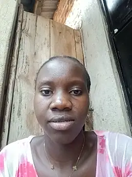 Black_juicy24 webcam