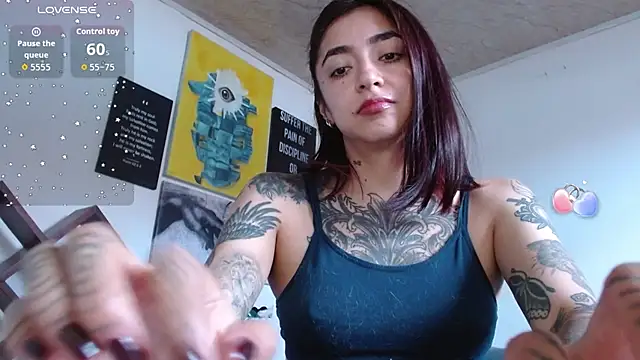 ZoeBakers_ webcam