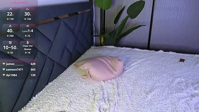 TrishaRey webcam