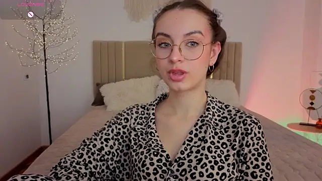 Real_cutie1 webcam